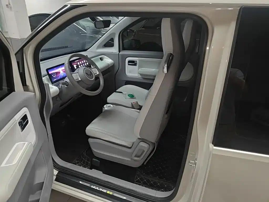 Wuling Air ev Clear Sky 2023 Model, Four-Seat - Advanced Edition — миниатюра 15