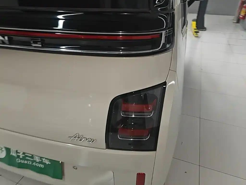 Wuling Air ev Clear Sky 2023 Model, Four-Seat - Advanced Edition — миниатюра 8