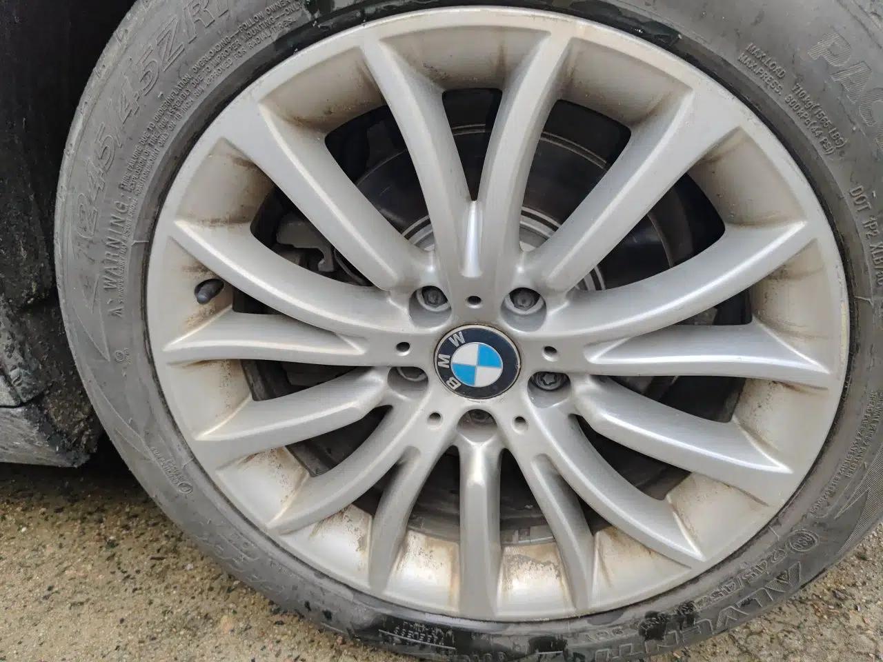 BMW 5 Series New Energy 2015 530Le — миниатюра 8