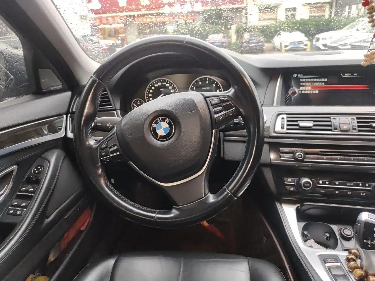 BMW 5 Series New Energy 2015 530Le — миниатюра 10