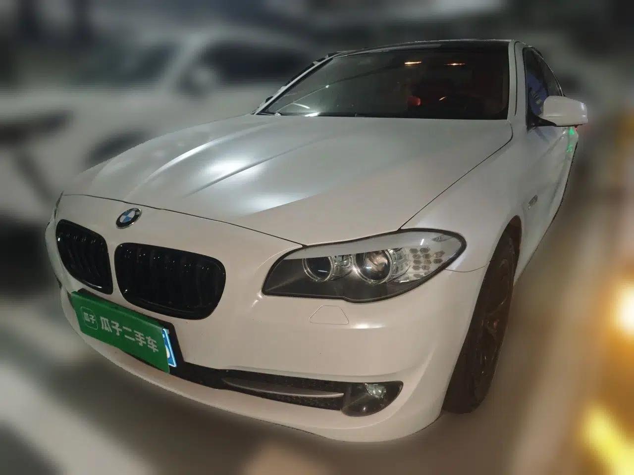 BMW 5 Series 2012 523Li Luxury Model — миниатюра 1