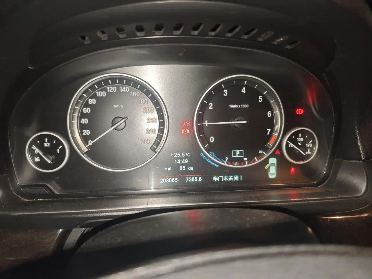 BMW 5 Series 2012 523Li Luxury Model — миниатюра 11