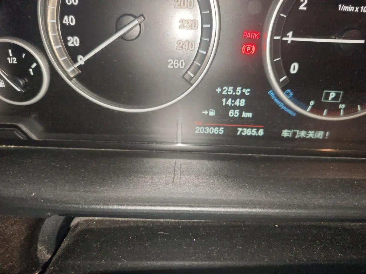 BMW 5 Series 2012 523Li Luxury Model — миниатюра 12