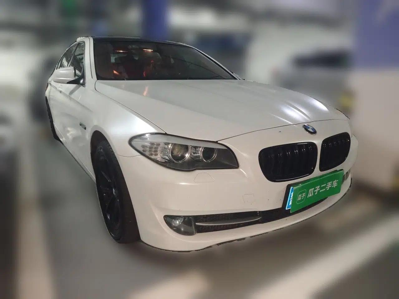 BMW 5 Series 2012 523Li Luxury Model — миниатюра 3