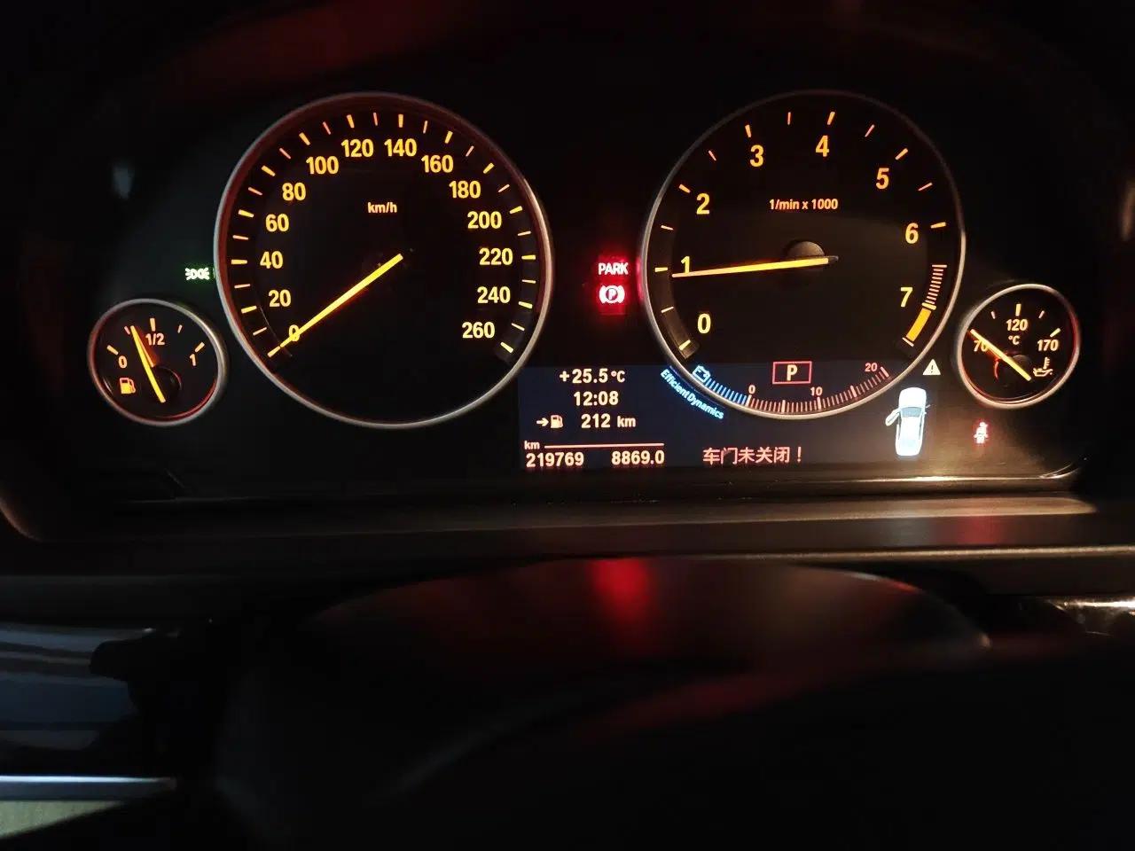 BMW 5 Series 2013 525Li Luxury Model — миниатюра 12