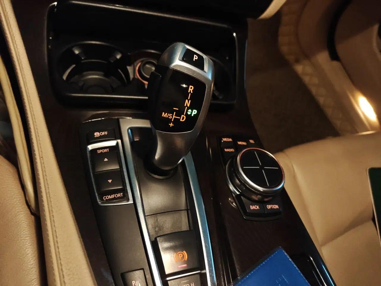 BMW 5 Series 2013 525Li Luxury Model — миниатюра 14