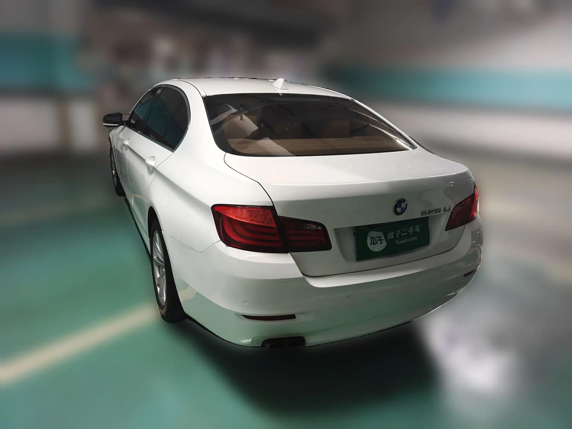 BMW 5 Series 2013 525Li Luxury Model — миниатюра 4