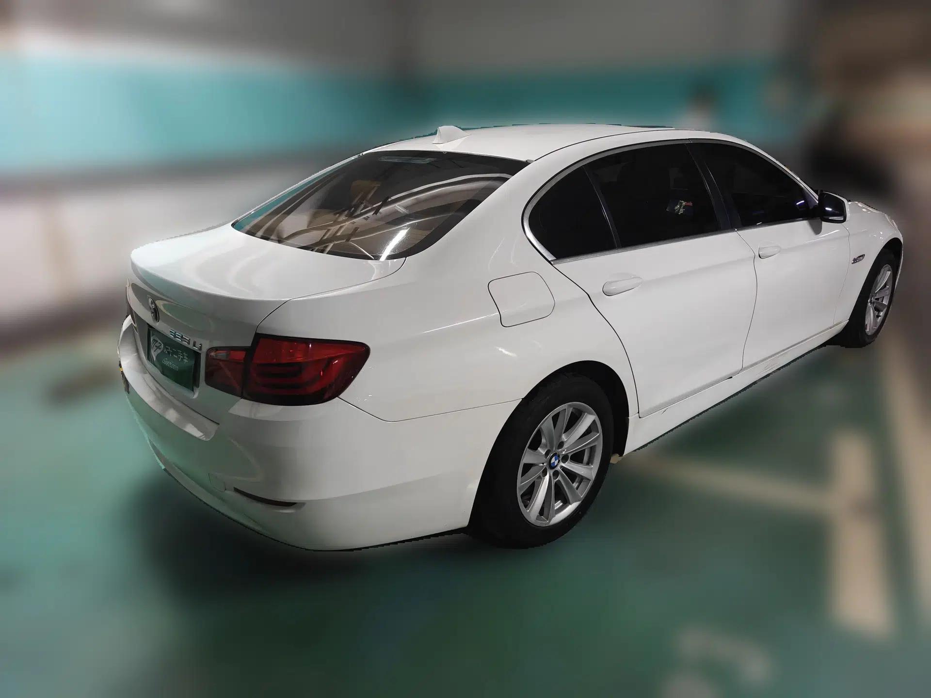 BMW 5 Series 2013 525Li Luxury Model — миниатюра 6