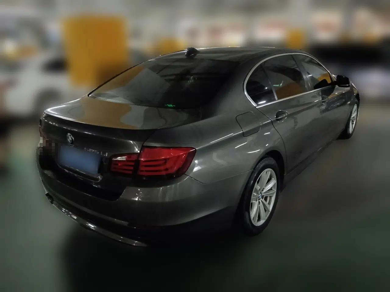 BMW 5 Series 2013 525Li Luxury Model — миниатюра 6