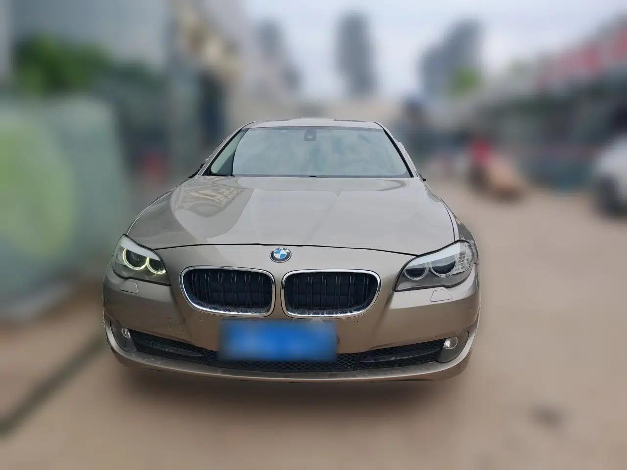 BMW 5 Series 2011 523Li Luxury Model — миниатюра 2