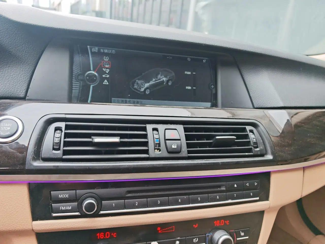 BMW 5 Series 2011 523Li Luxury Model — миниатюра 13