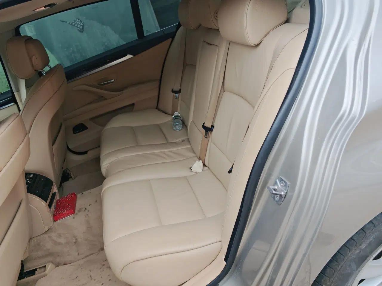 BMW 5 Series 2011 523Li Luxury Model — миниатюра 17