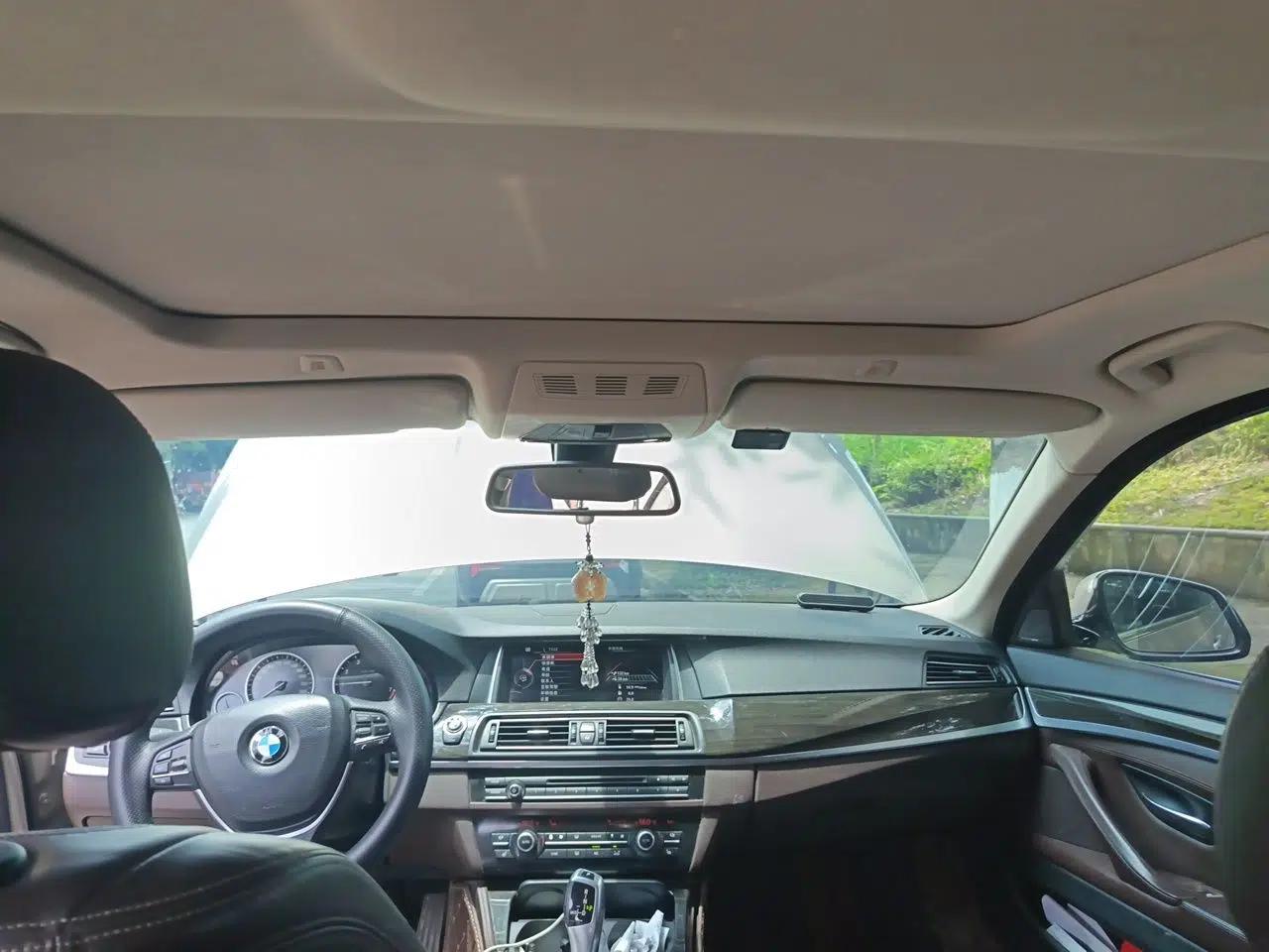 BMW 5 Series New Energy 2015 530Le — миниатюра 18