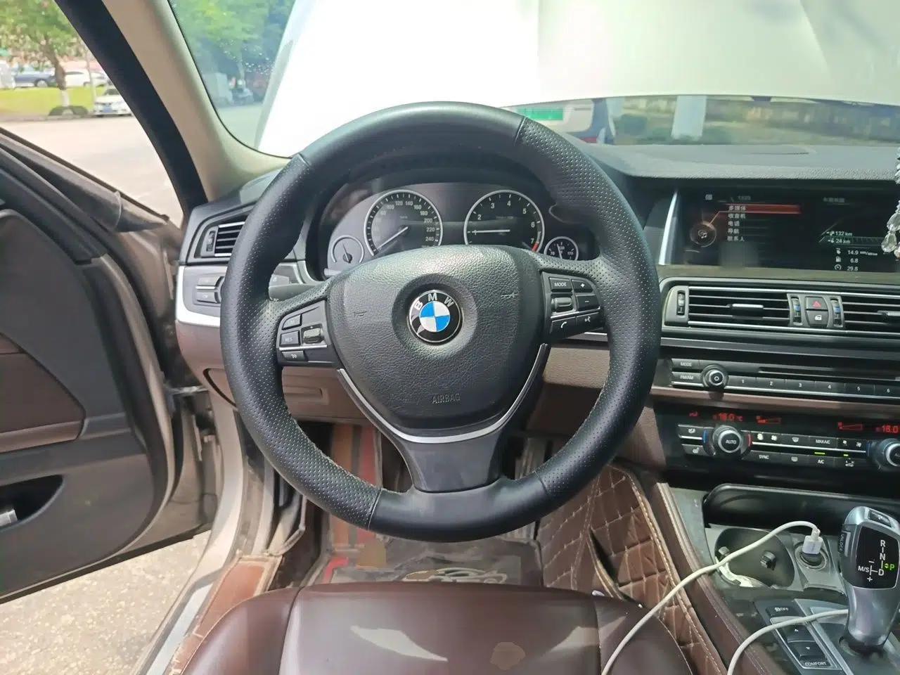 BMW 5 Series New Energy 2015 530Le — миниатюра 10