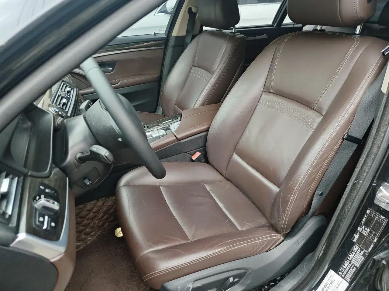 BMW 5 Series New Energy 2015 530Le — миниатюра 15