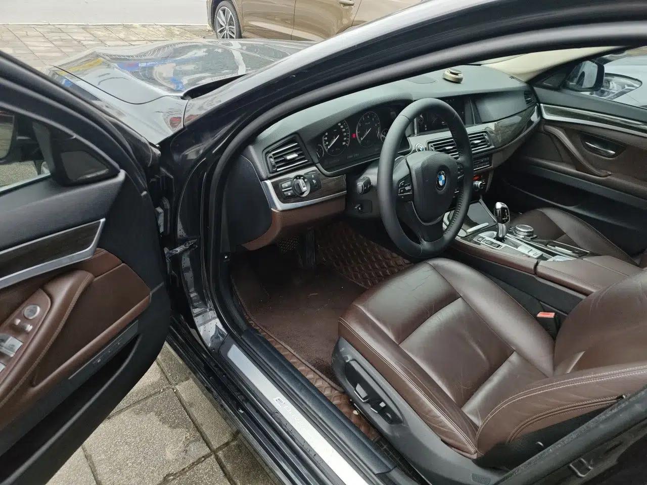 BMW 5 Series New Energy 2015 530Le — миниатюра 16