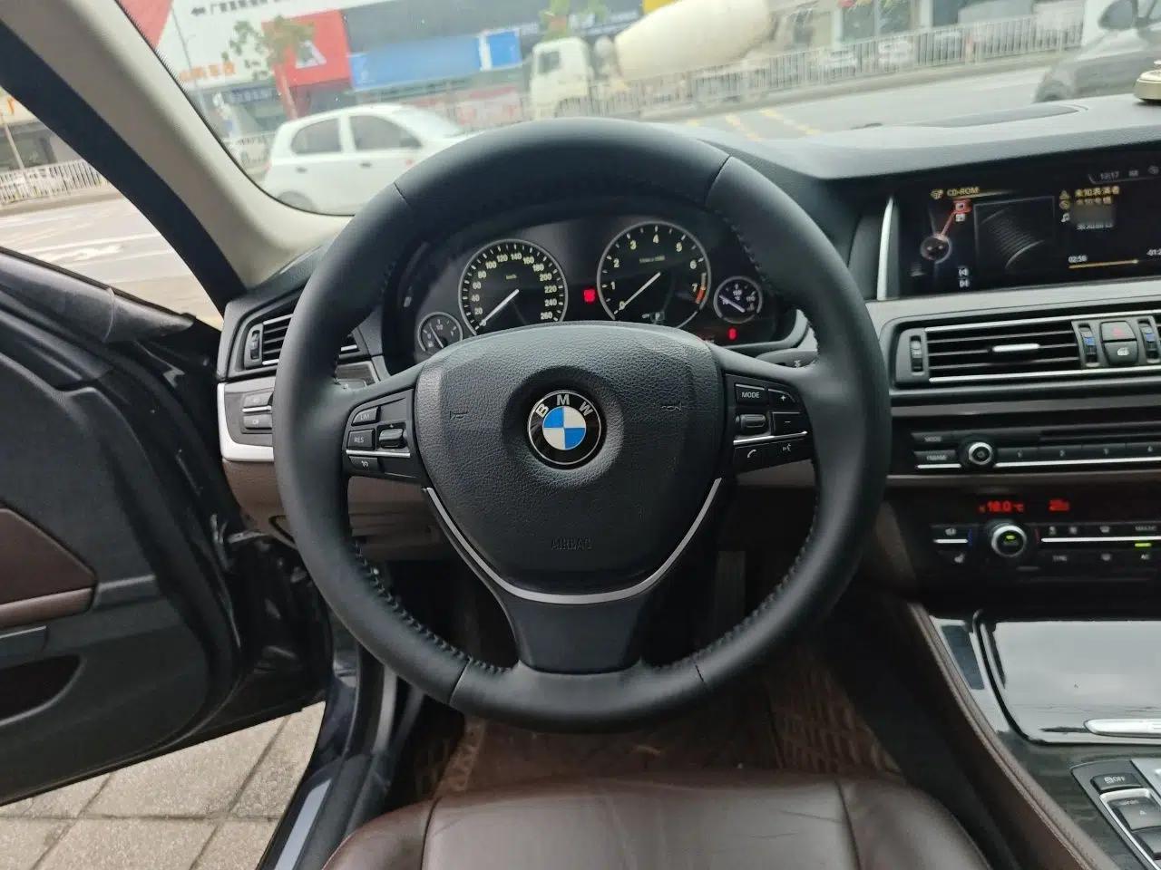 BMW 5 Series New Energy 2015 530Le — миниатюра 10