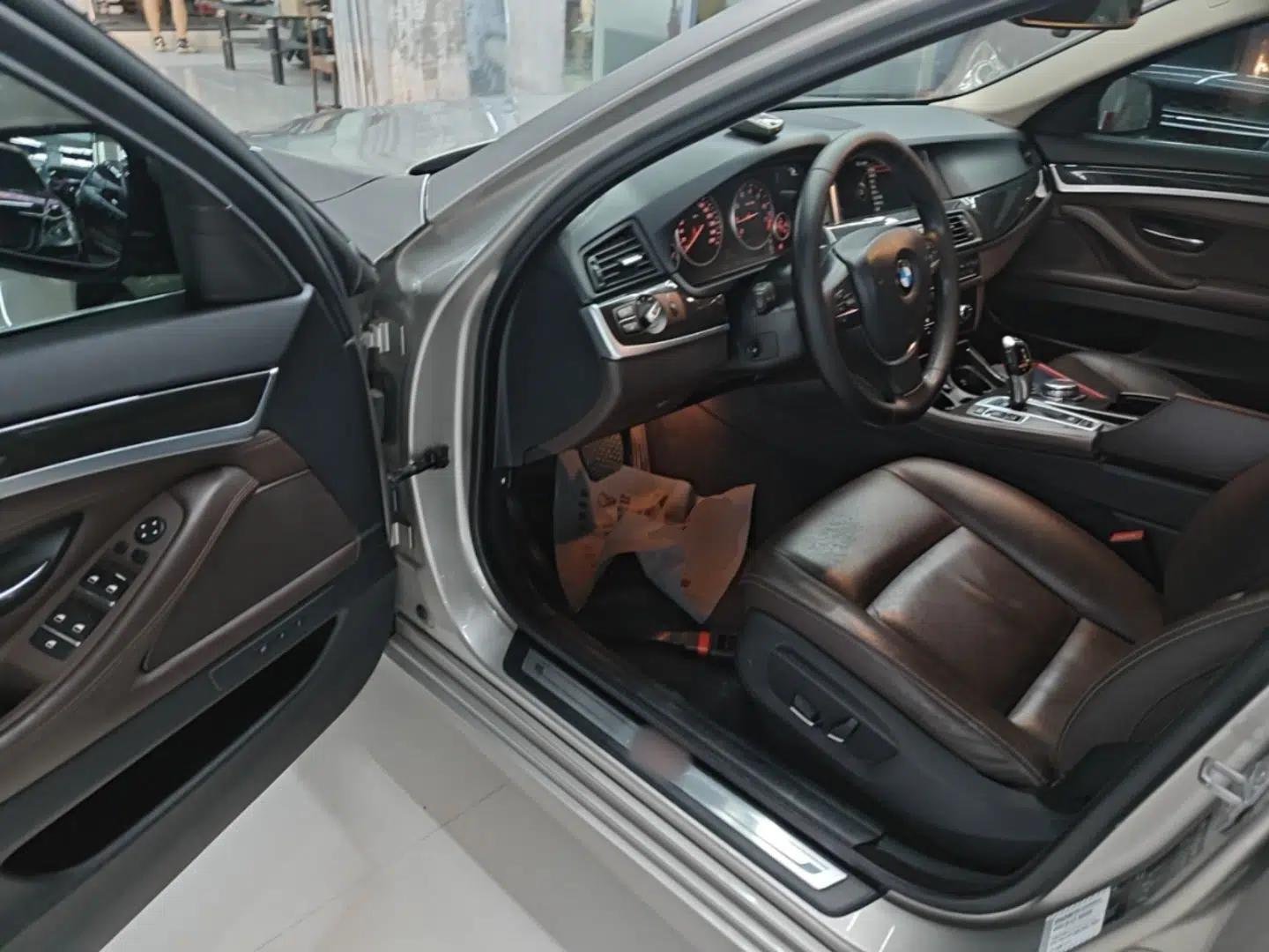 BMW 5 Series 2014 525Li Luxury Design Package — миниатюра 18
