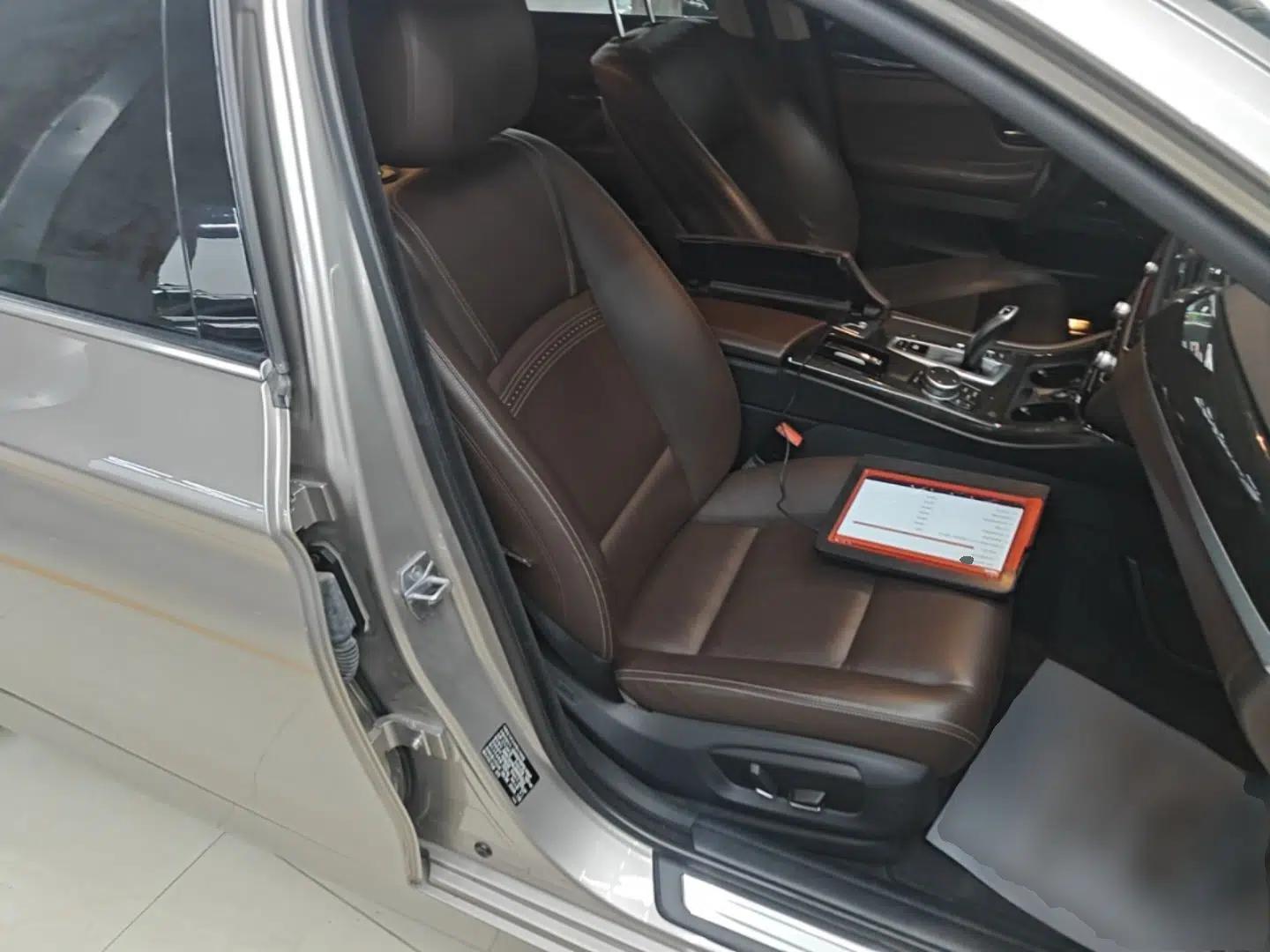 BMW 5 Series 2014 525Li Luxury Design Package — миниатюра 19