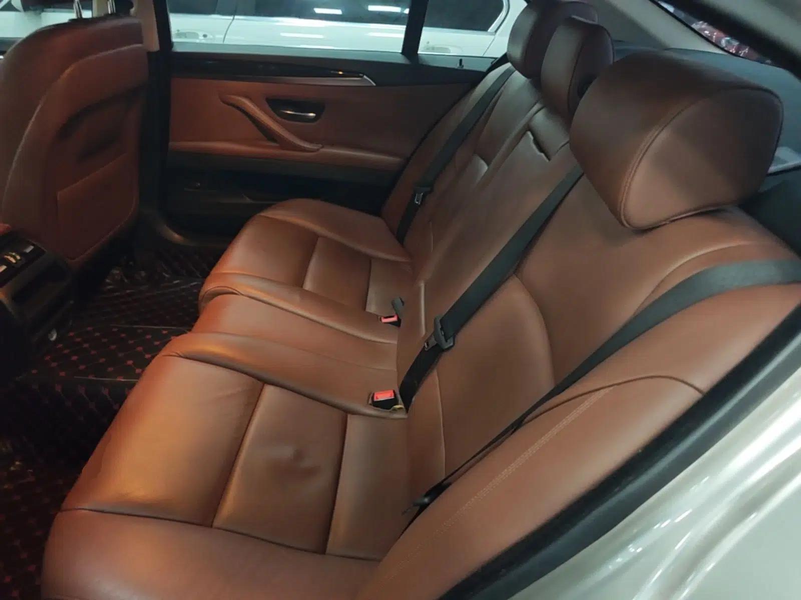 BMW 5 Series 2017 520Li Elegant Edition — миниатюра 20