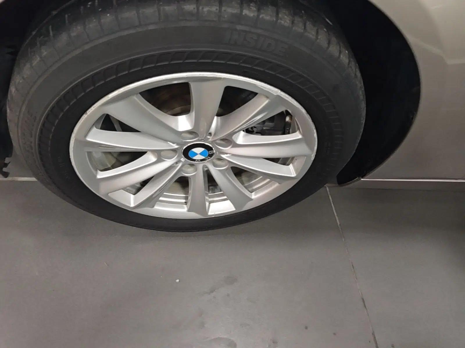 BMW 5 Series 2017 520Li Elegant Edition — миниатюра 10