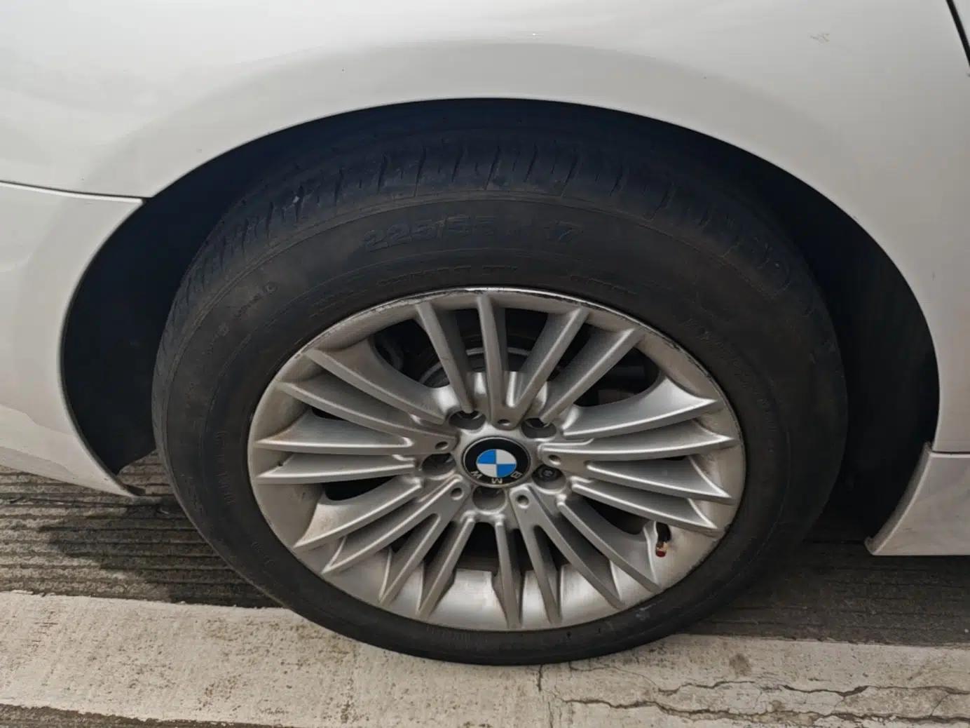 BMW 5 Series 2014 525Li Leading Model — миниатюра 11