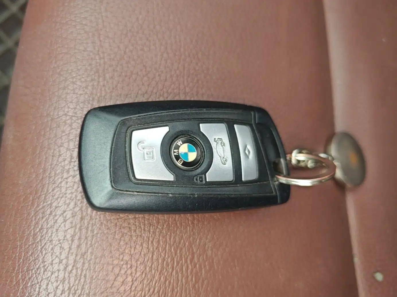 BMW 5 Series 2014 525Li Leading Model — миниатюра 33