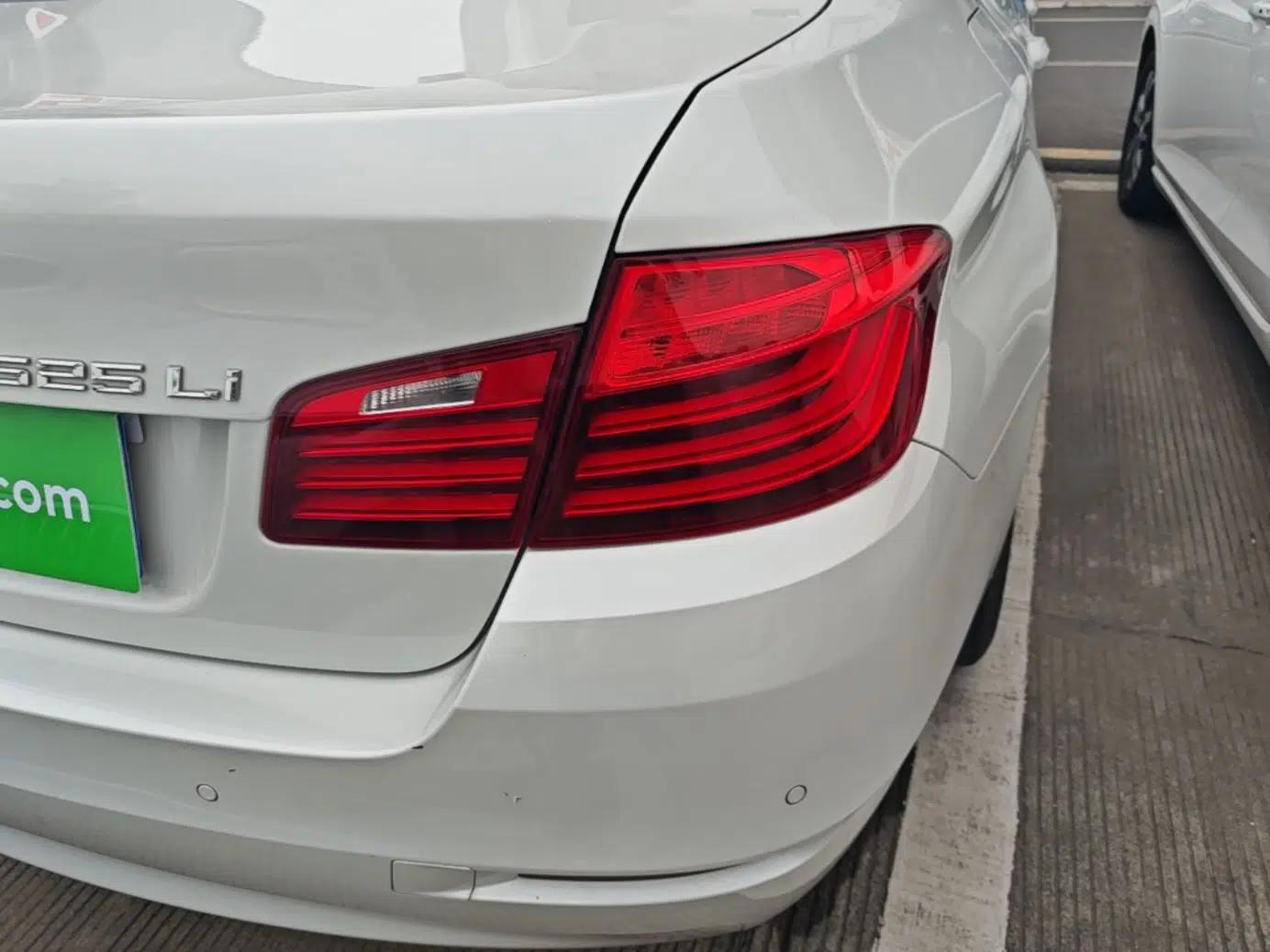 BMW 5 Series 2014 525Li Leading Model — миниатюра 9