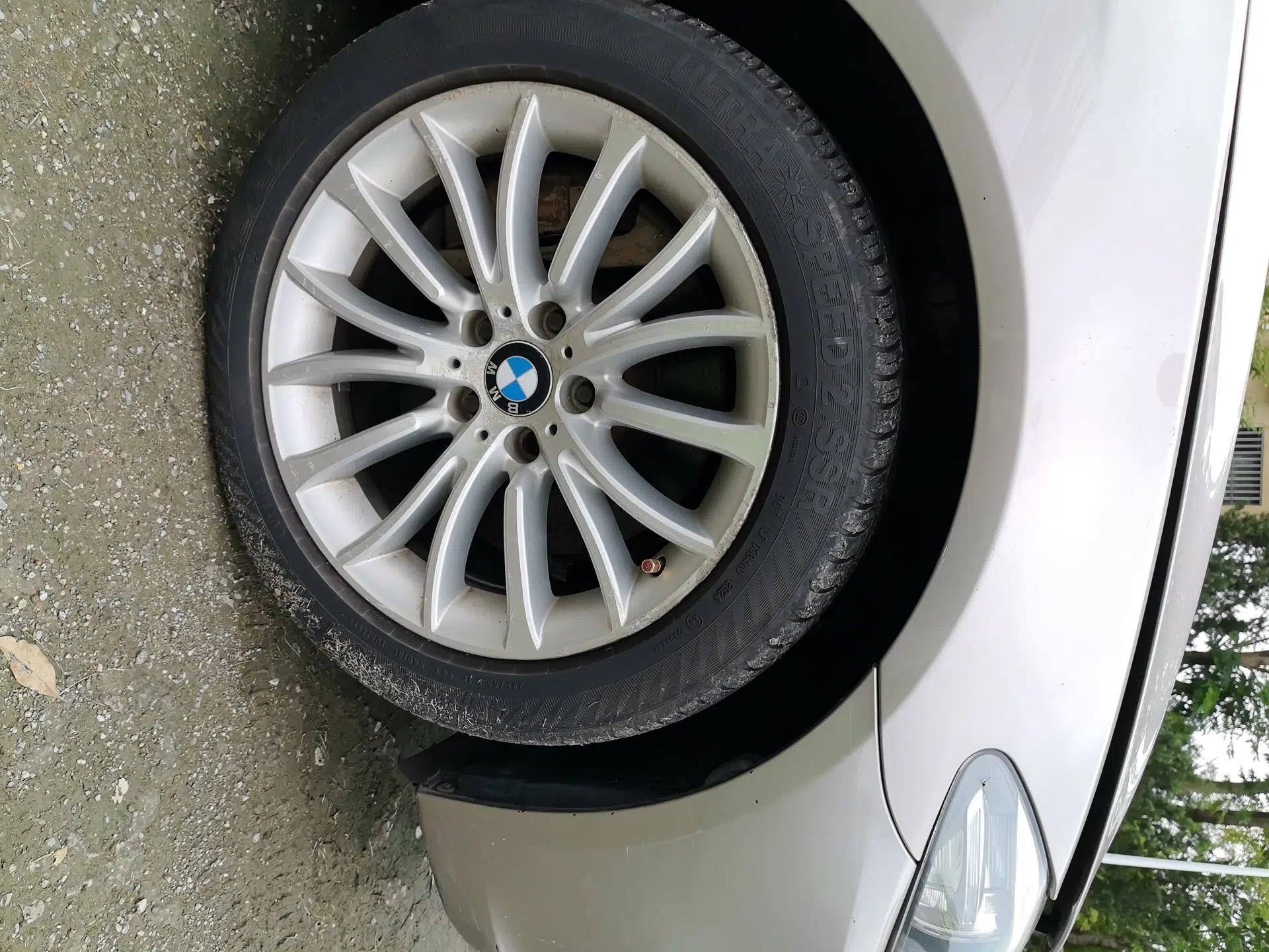 BMW 5 Series New Energy 2015 530Le — миниатюра 8