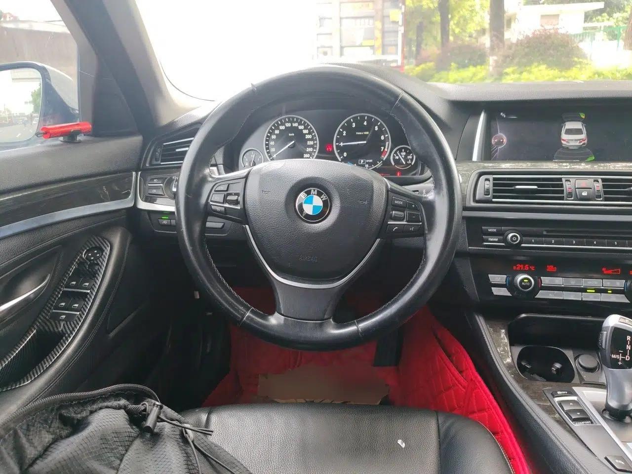 BMW 5 Series New Energy 2015 530Le — миниатюра 10