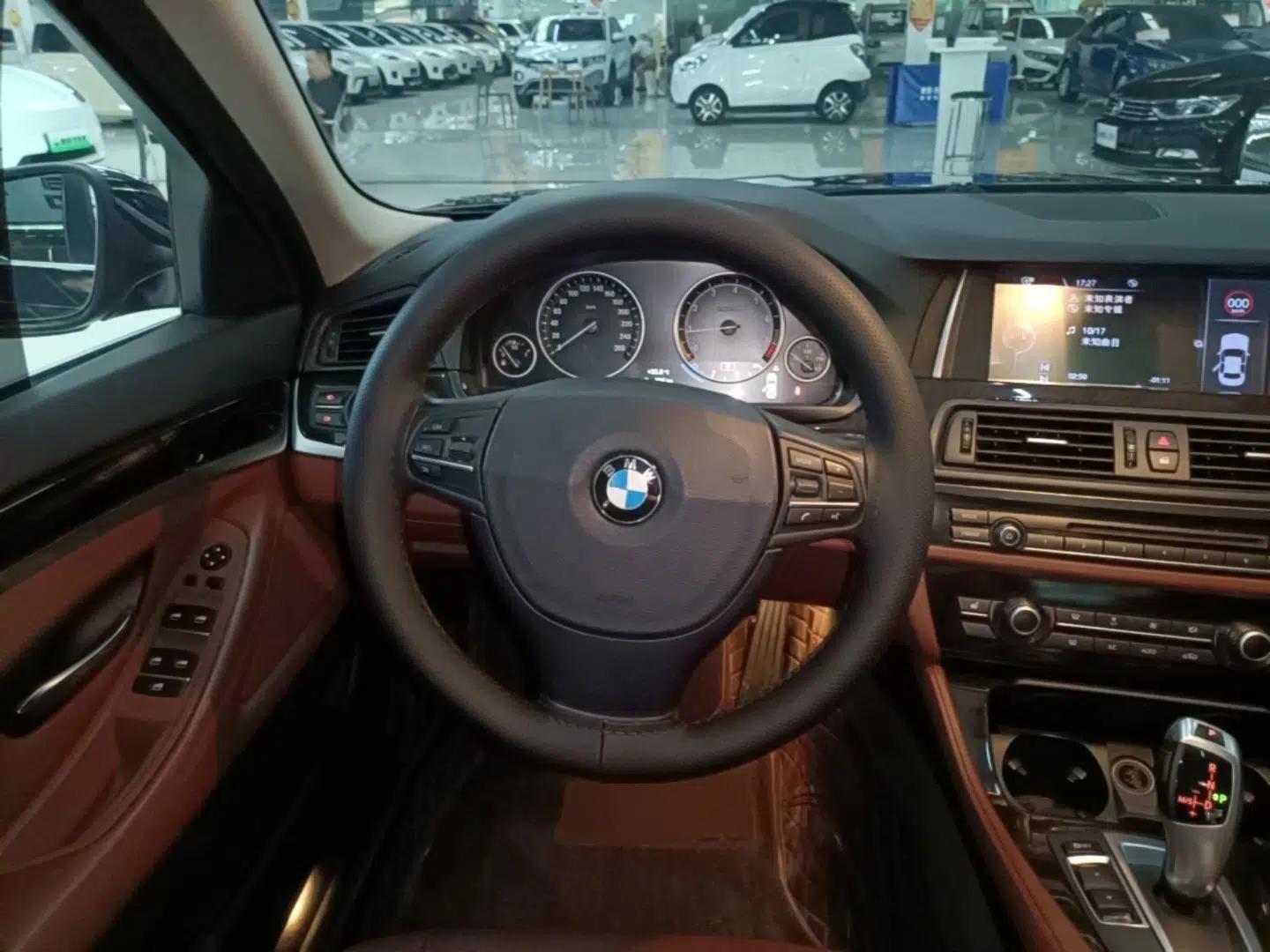 BMW 5 Series 2014 525Li Leading Model — миниатюра 13