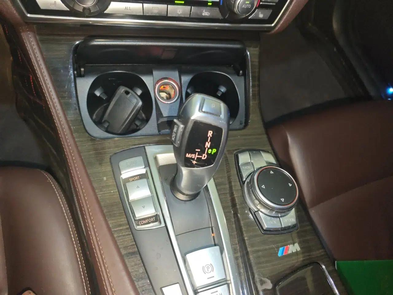 BMW 5 Series New Energy 2015 530Le — миниатюра 14