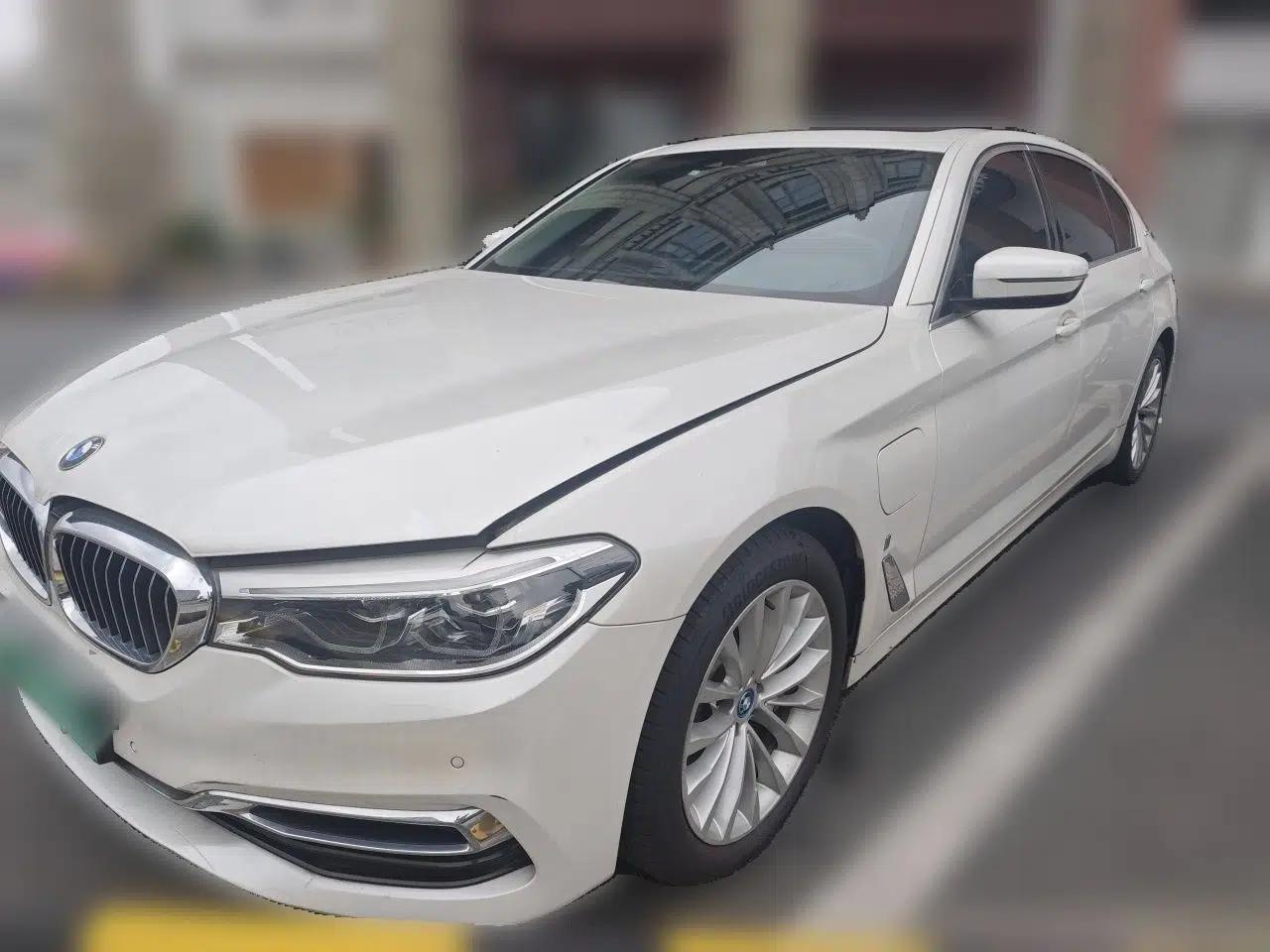 BMW 5 Series New Energy 2019 530Le Luxury Package — миниатюра 1