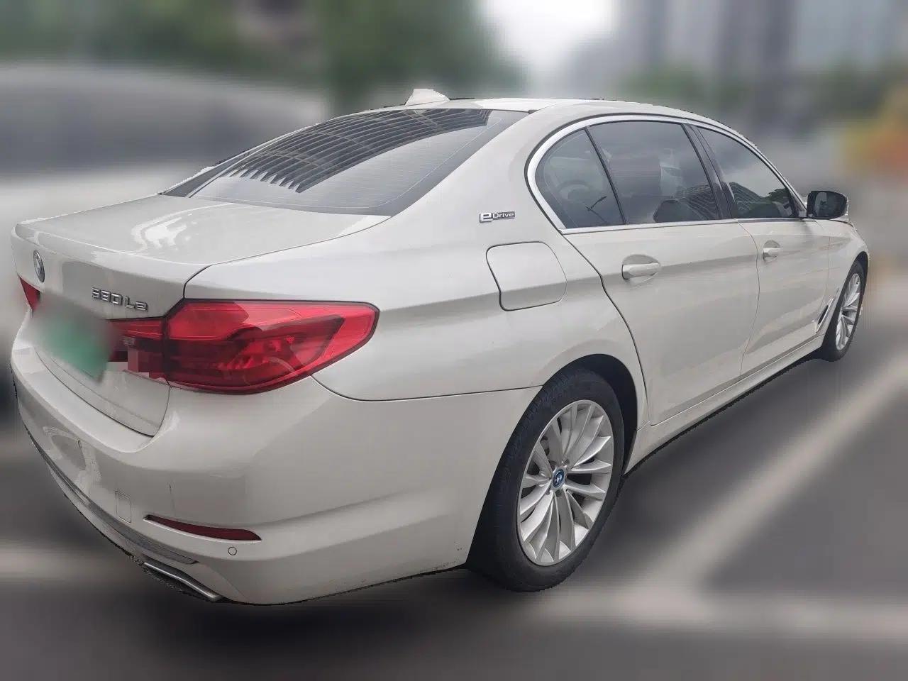 BMW 5 Series New Energy 2019 530Le Luxury Package — миниатюра 6