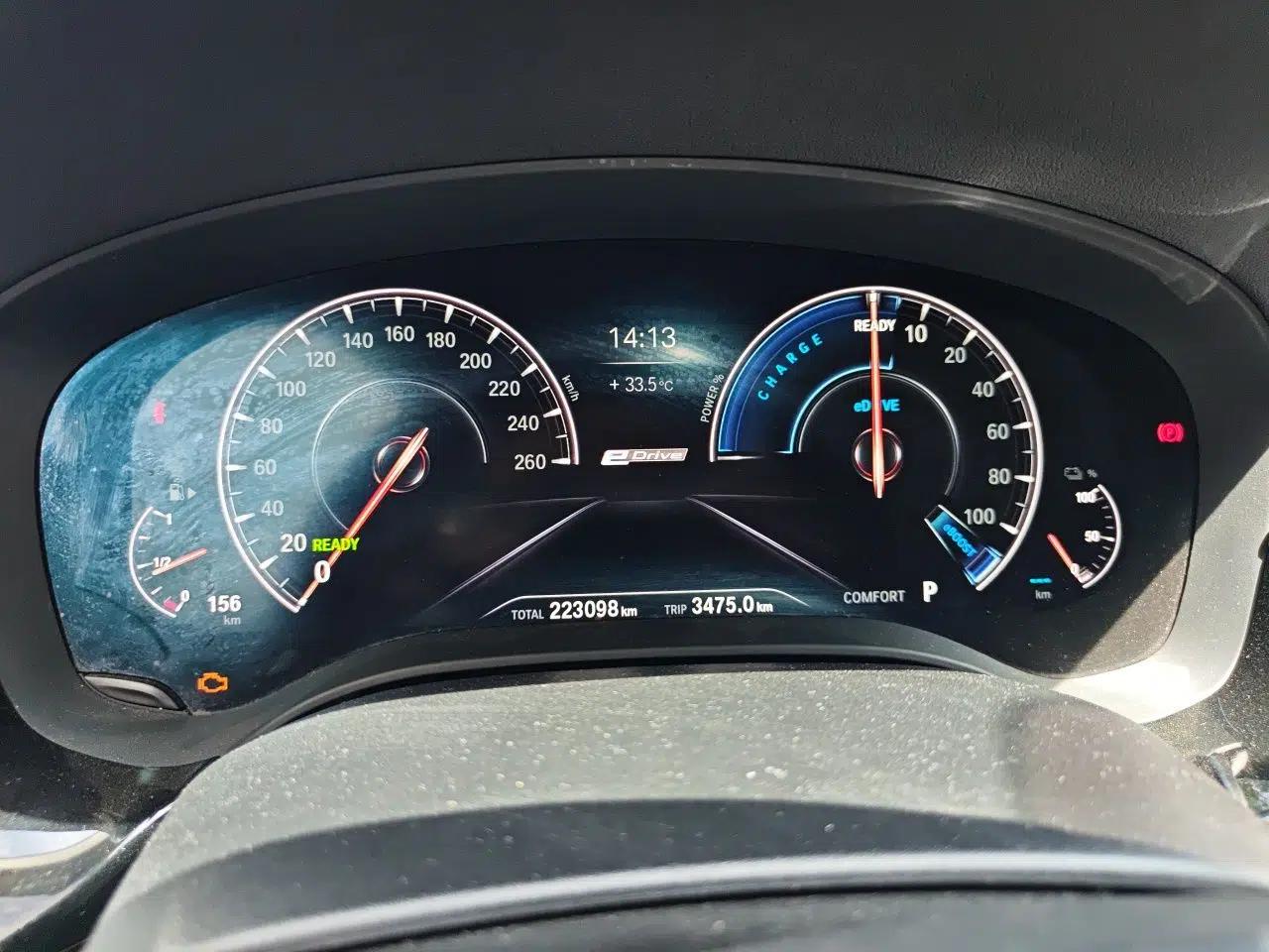 BMW 5 Series New Energy 2019 530Le Luxury Package — миниатюра 11