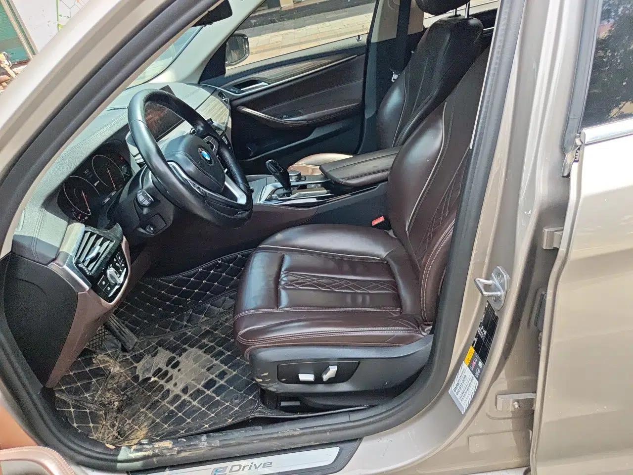 BMW 5 Series New Energy 2019 530Le Luxury Package — миниатюра 15