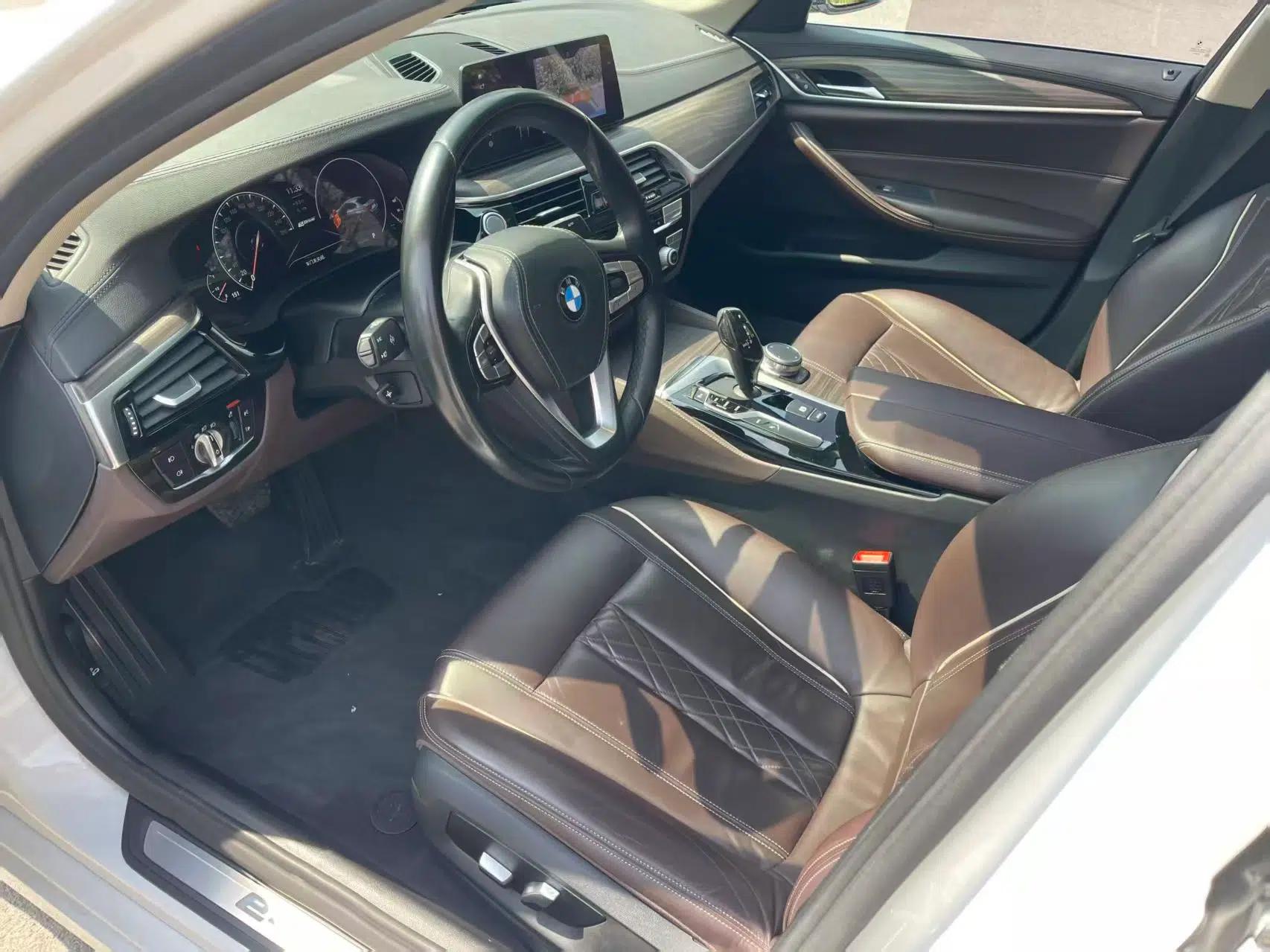 BMW 5 Series New Energy 2019 530Le Luxury Package — миниатюра 21