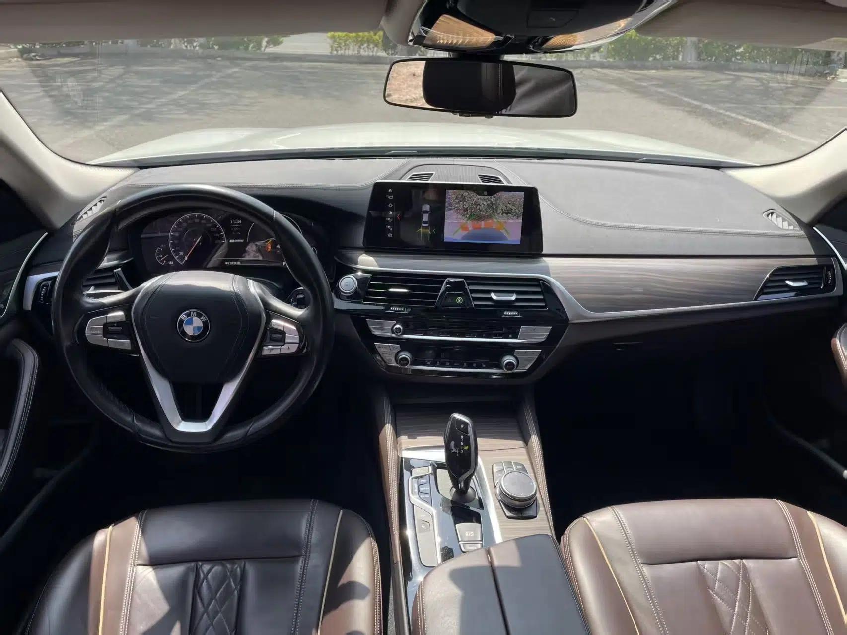 BMW 5 Series New Energy 2019 530Le Luxury Package — миниатюра 22