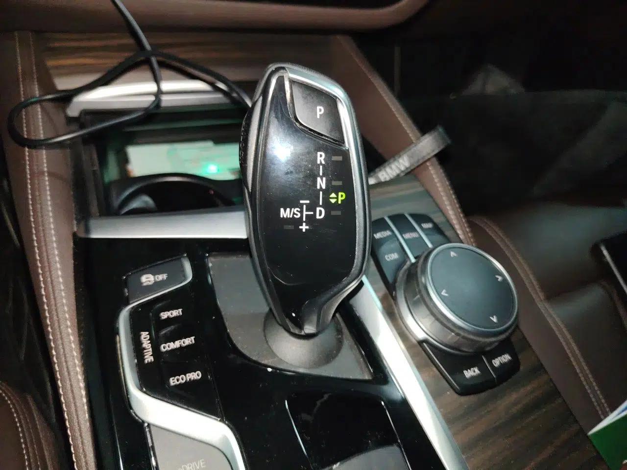 BMW 5 Series New Energy 2019 Updated Version 530Le Luxury Package — миниатюра 14