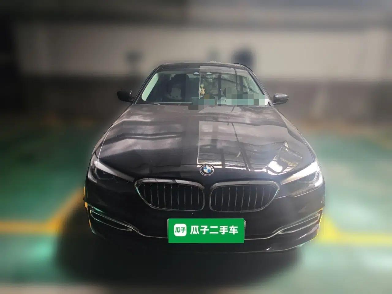 BMW 5 Series New Energy 2018 530Le Luxury Package — миниатюра 2