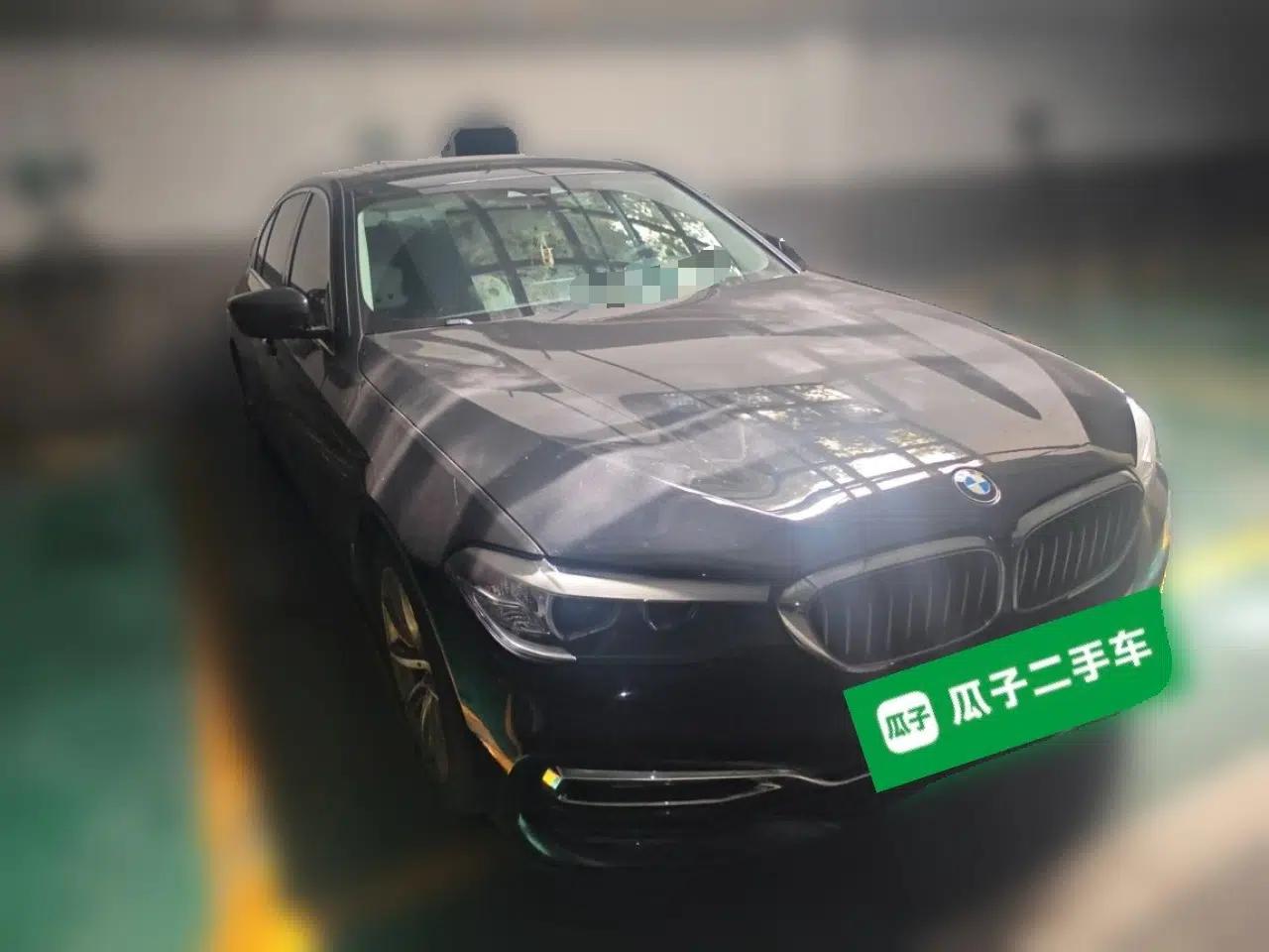 BMW 5 Series New Energy 2018 530Le Luxury Package — миниатюра 3