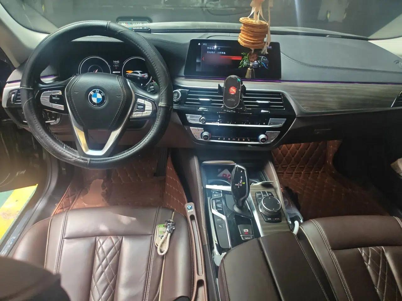 BMW 5 Series New Energy 2018 530Le Luxury Package — миниатюра 9