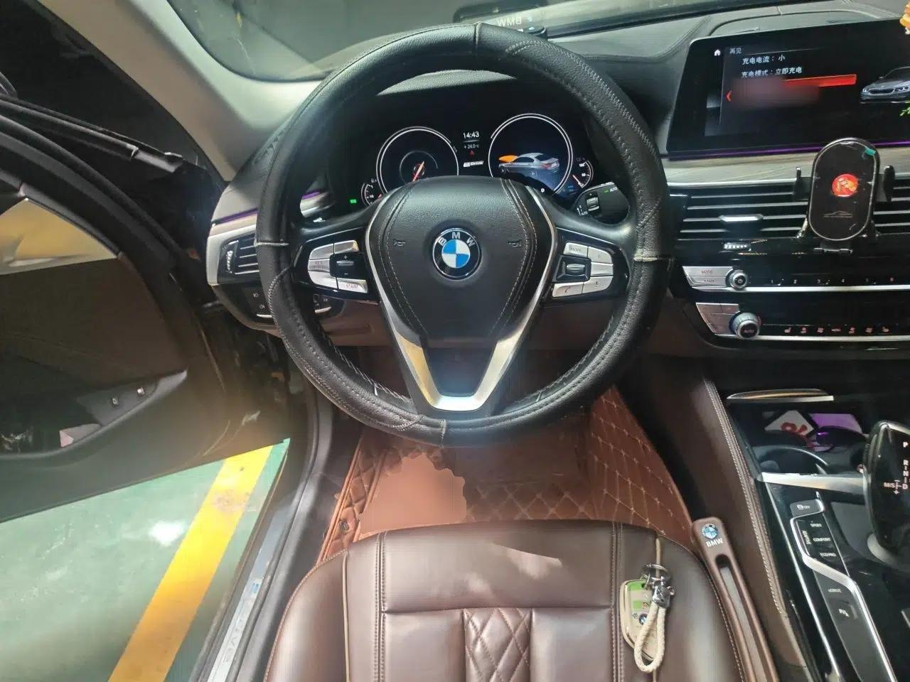 BMW 5 Series New Energy 2018 530Le Luxury Package — миниатюра 10