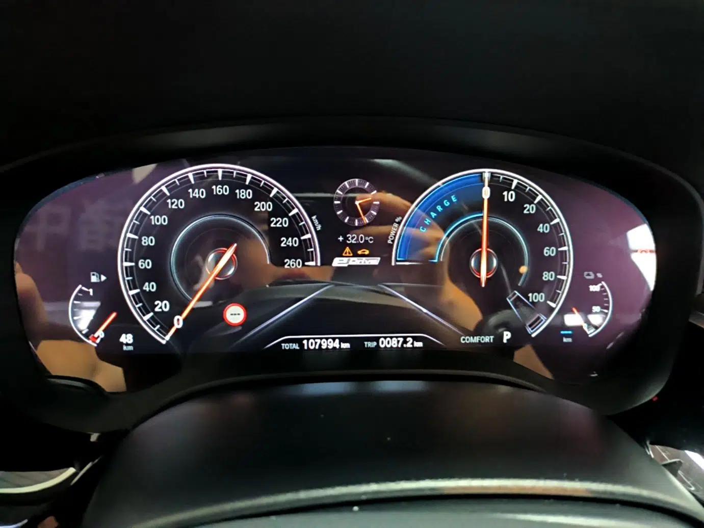 BMW 5 Series New Energy 2019 Updated 530Le Pioneer Edition — миниатюра 19
