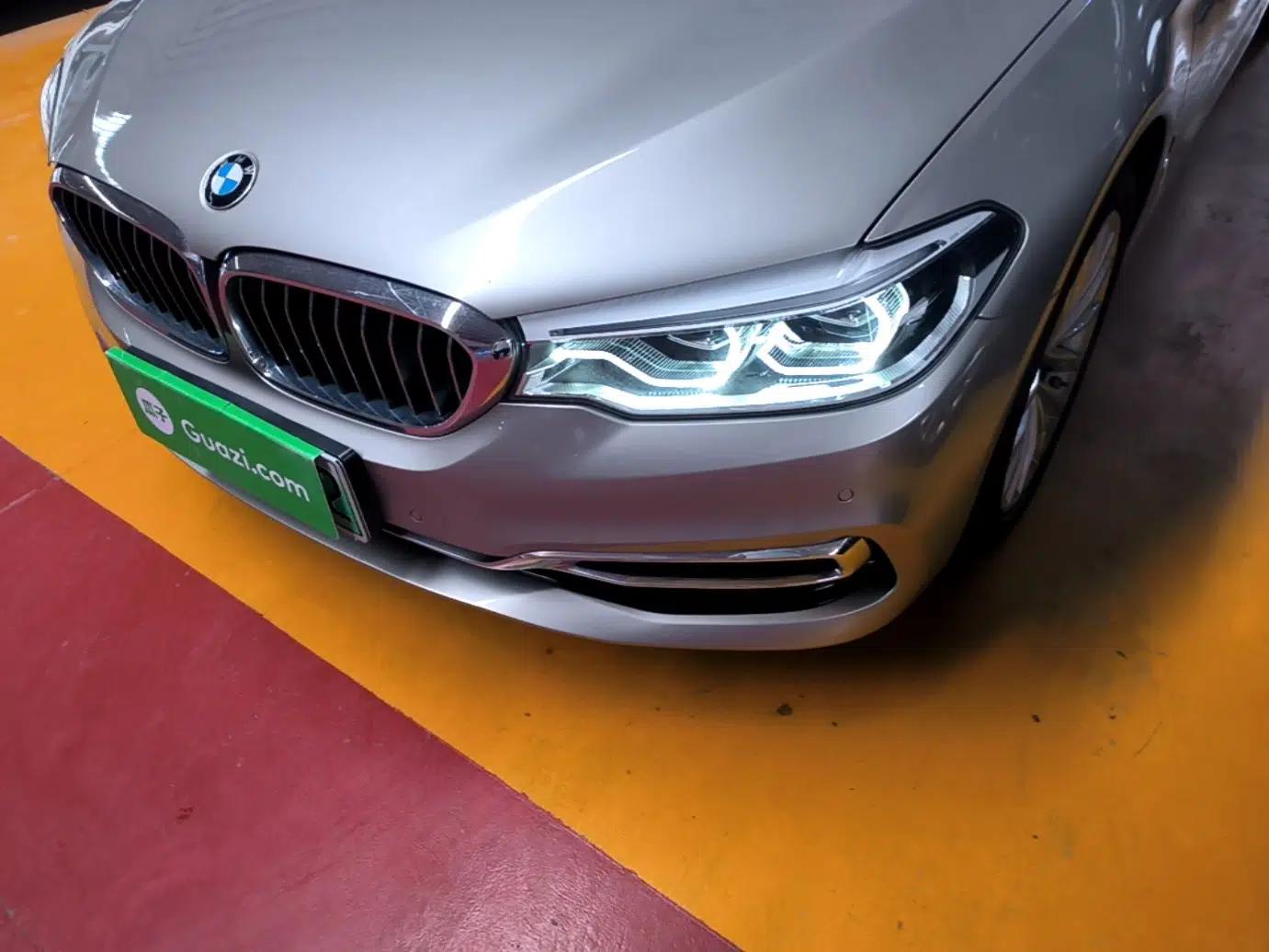 BMW 5 Series New Energy 2019 Updated 530Le Pioneer Edition — миниатюра 8