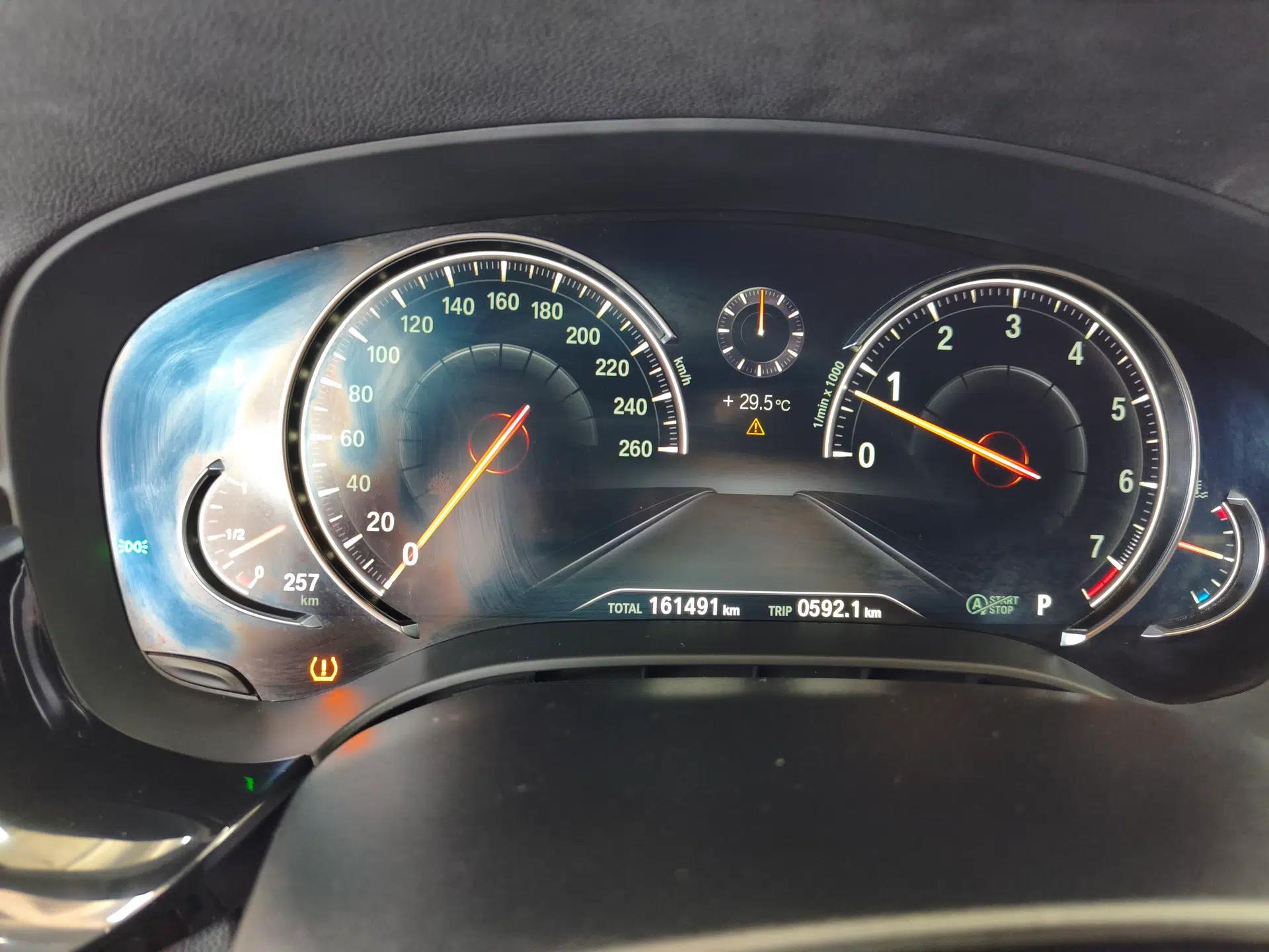 BMW 5 Series 2018 530Li Leading Model M Sport Package — миниатюра 14