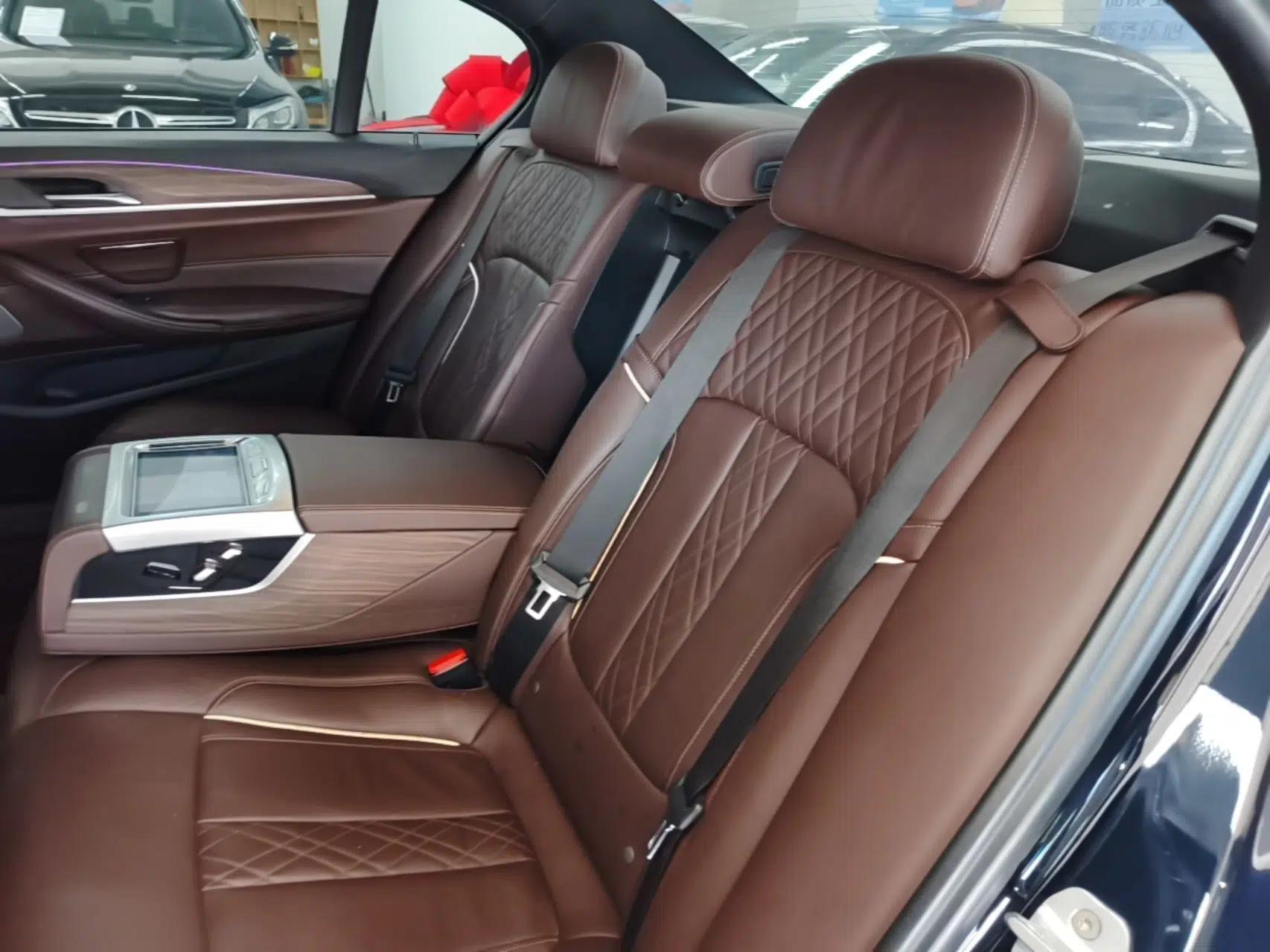 BMW 5 Series 2018 530Li Leading Model M Sport Package — миниатюра 20