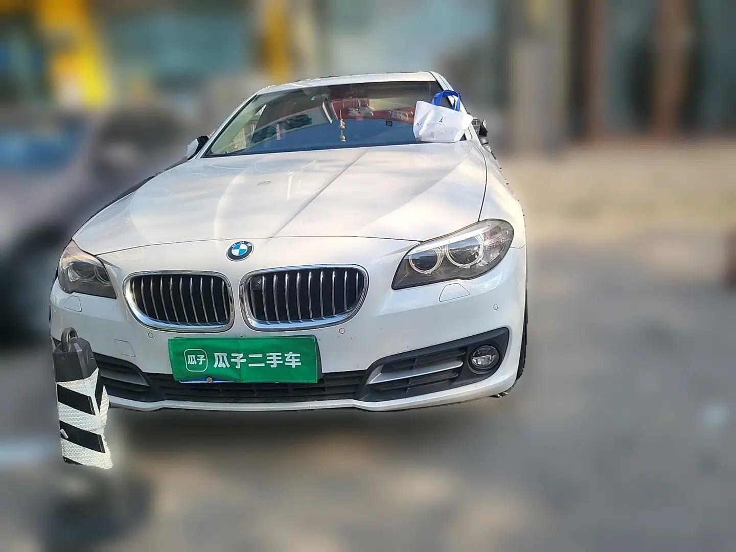 BMW 5 Series 2017 520Li Elegant Edition — миниатюра 2