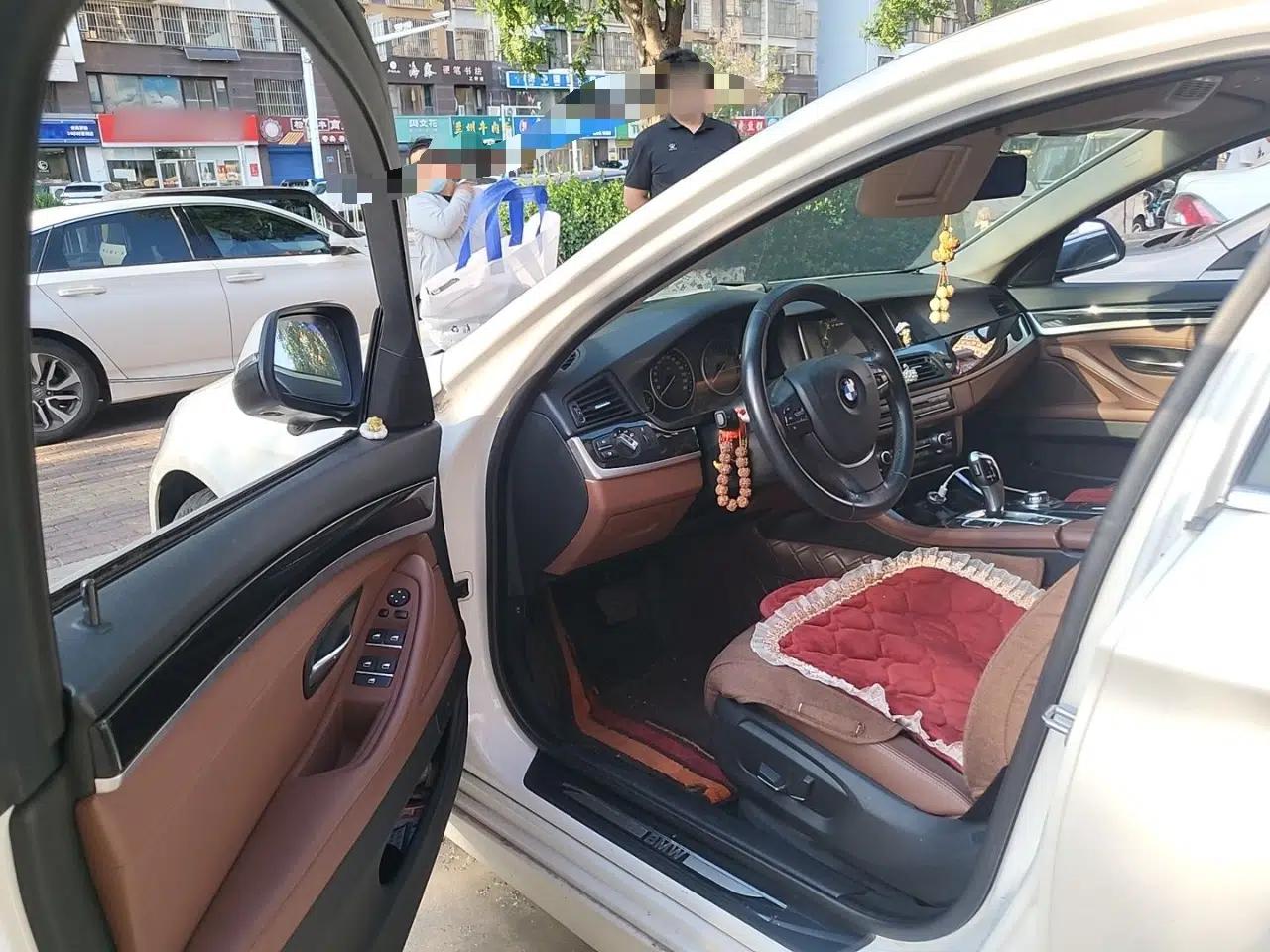 BMW 5 Series 2017 520Li Elegant Edition — миниатюра 16