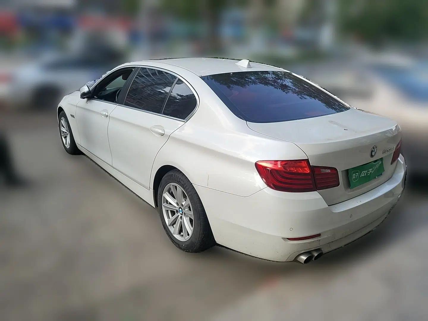 BMW 5 Series 2017 520Li Elegant Edition — миниатюра 4